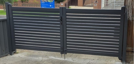 Double DIY Horizontal Maxi Slat Gate (1200mm high x 3000mm wide)