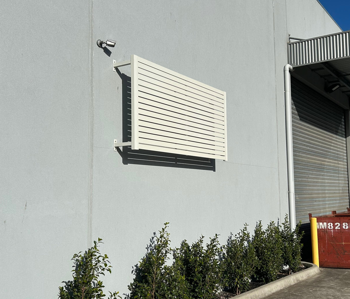 DIY Horizontal Slat Window Privacy Screen (1800mm high x 2500mm wide)