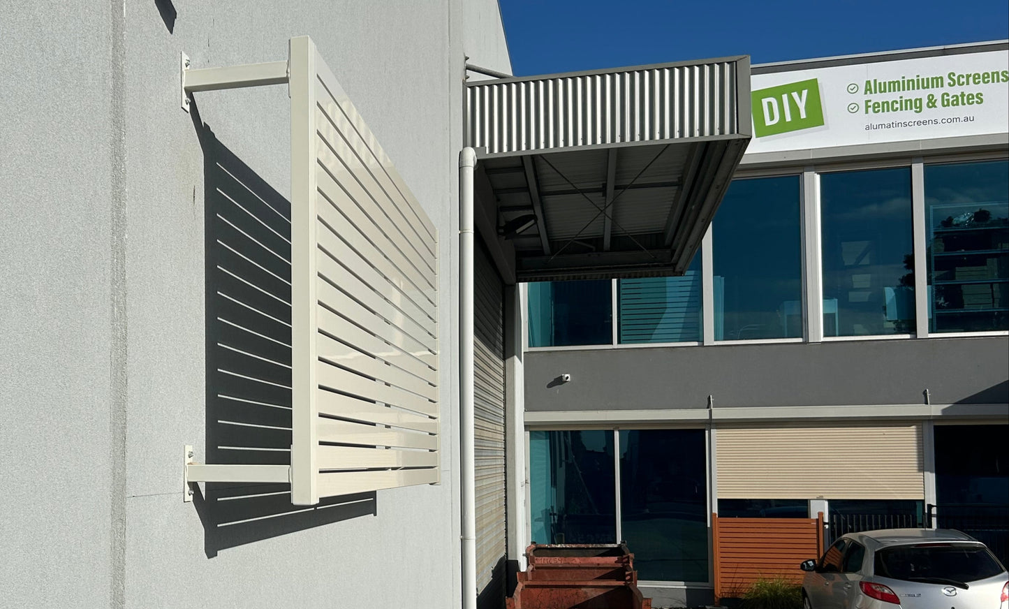 DIY Horizontal Slat Window Privacy Screen (1800mm high x 2500mm wide)