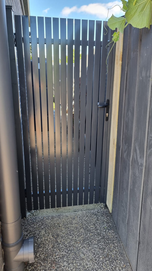 Aluminium Mini Picket Gate-Right Side Handle