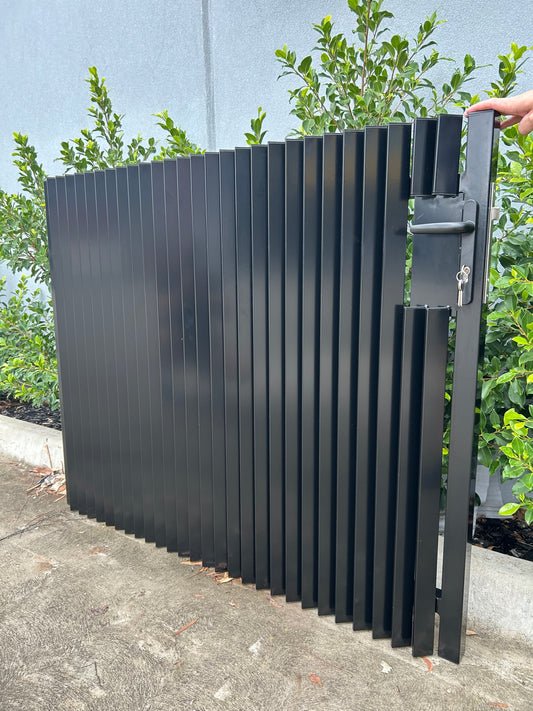 Aluminium Angled Mini Blade Gate-Left Side Handle